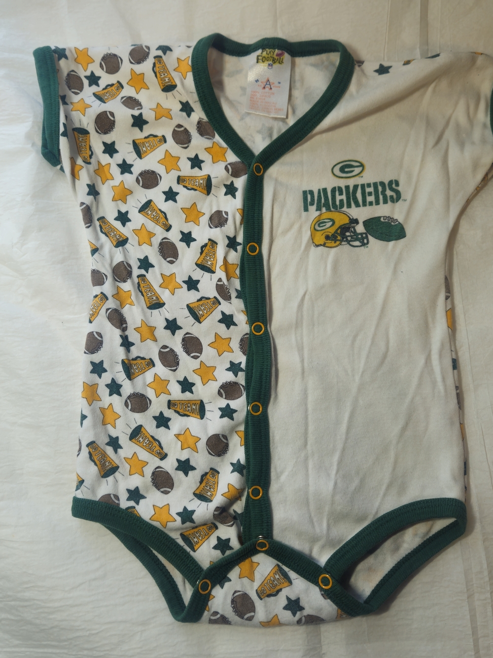 Green & White Green Bay Packers Baby One-Piece Bodysuit